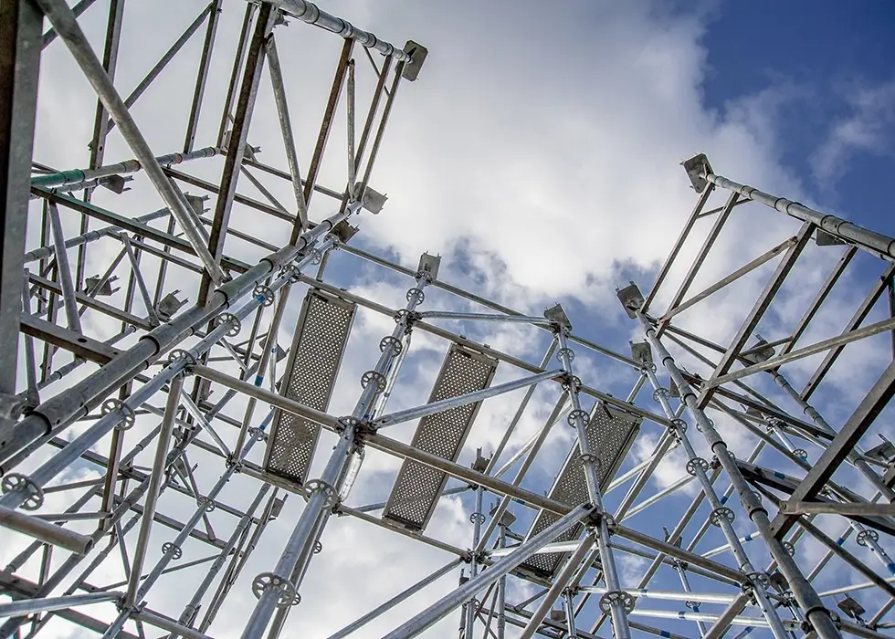 Stützsystem für Gerüste auf einer Baustelle